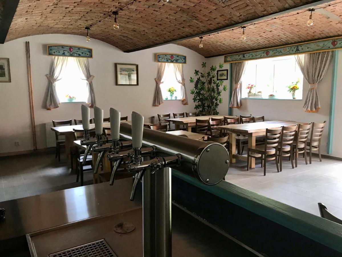 DusnikyBendovsky Dvur住宿加早餐旅馆 外观 照片